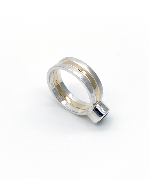 Ioana Enache ring with quartz